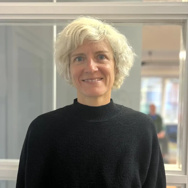 Dr Stephanie Hughes